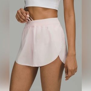 RARE LULULEMON STRAWBERRY MILKSHAKE SHORTS
